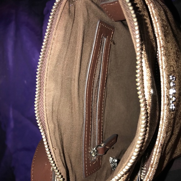 Guess CrossBody - Picture 2 of 3